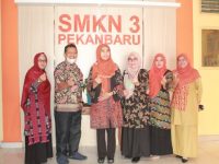 Kunjungan SMK Negeri 1 Dumai dan Widyaiswara dari BBPPMPV Bidang Bisnis dan Pariwisata untuk Kolaborasi SMK PK Tahun 2022